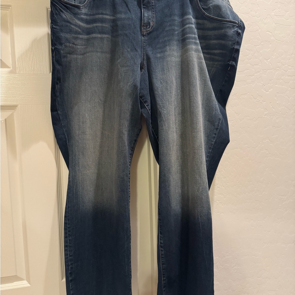 NWT TORRID Barely Boot Jean - Medium Wash Plus Size 28R